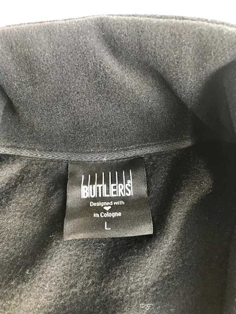 BUTLERS Größenetikett in einer Fleeceweste